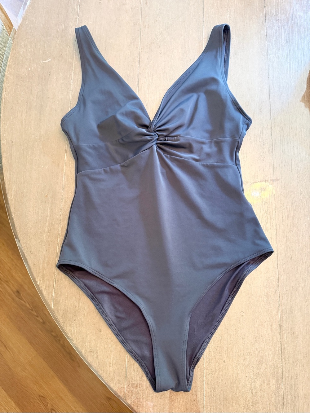 H&M Twist Front V-Neck One Piece Swimsuit Size 10